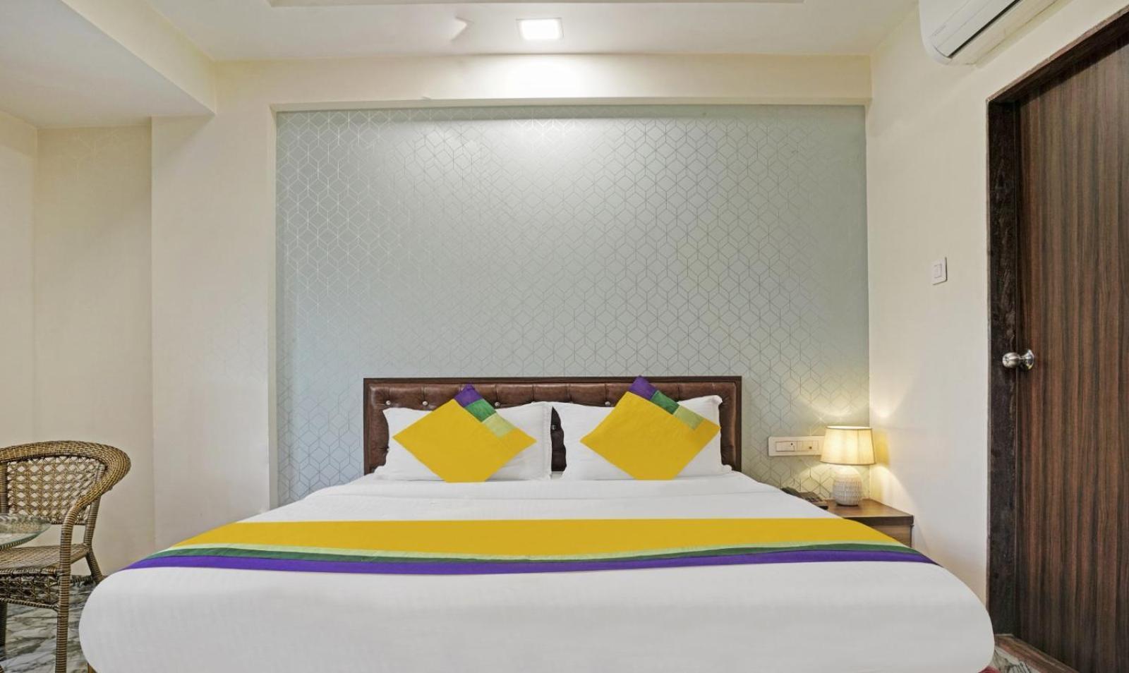 Glitz Hotels Golden Birds - Mahape, Νάβι Μουμπάι Εξωτερικό φωτογραφία